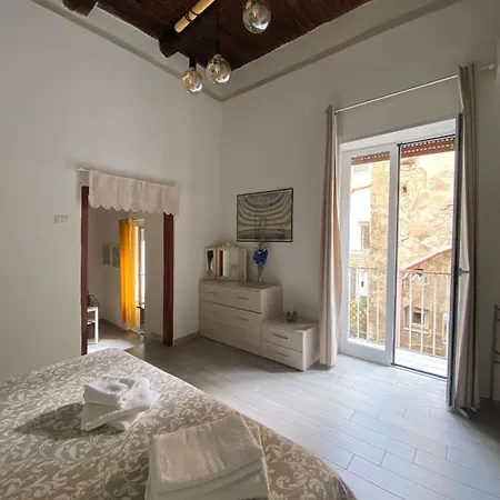 Borgo Orefici - Centro Апартаменты Неаполь